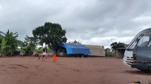 Photo of a Roma camp in Brazil.